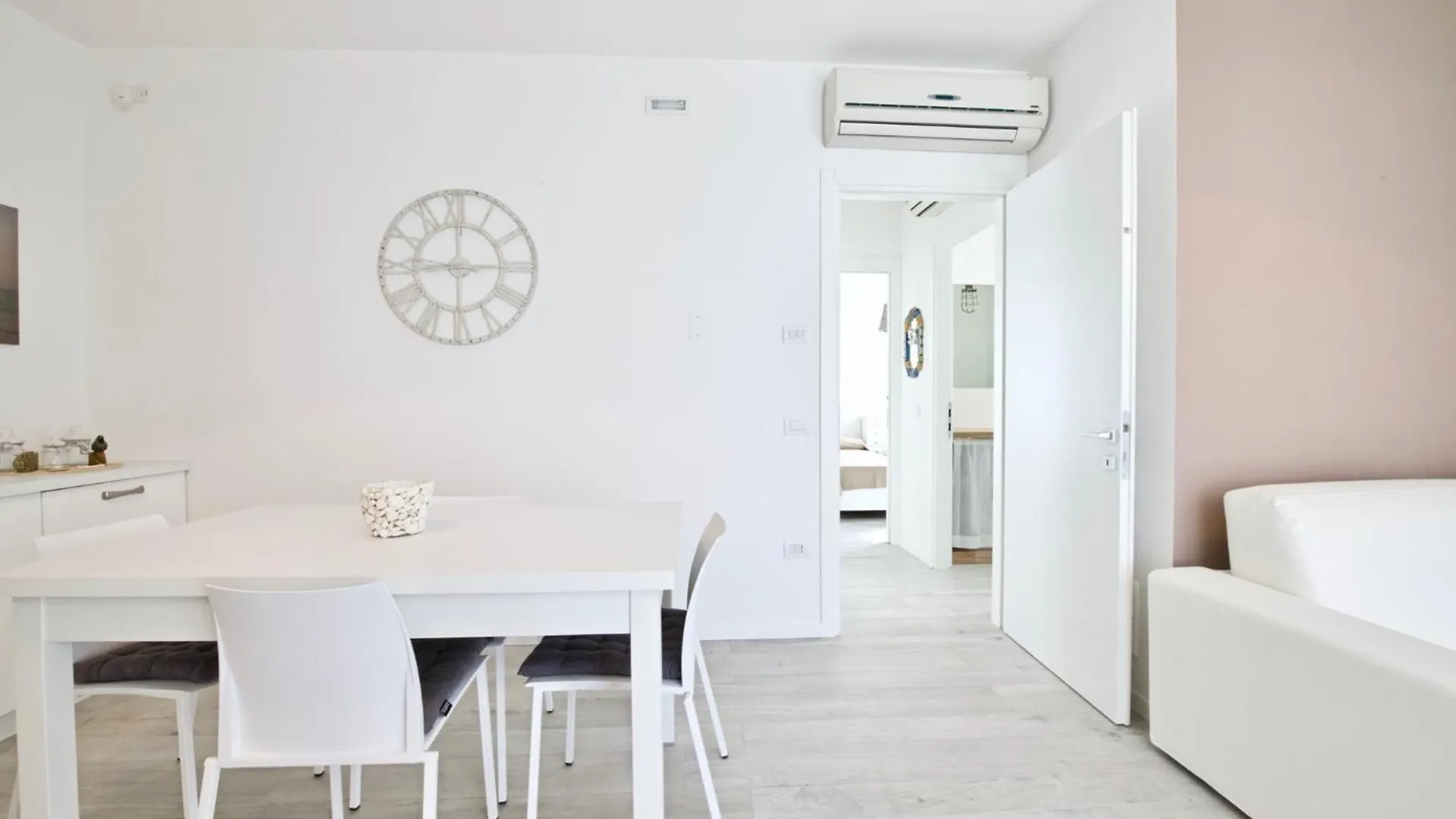 Wave Village Apartments ليدو دي يسولو