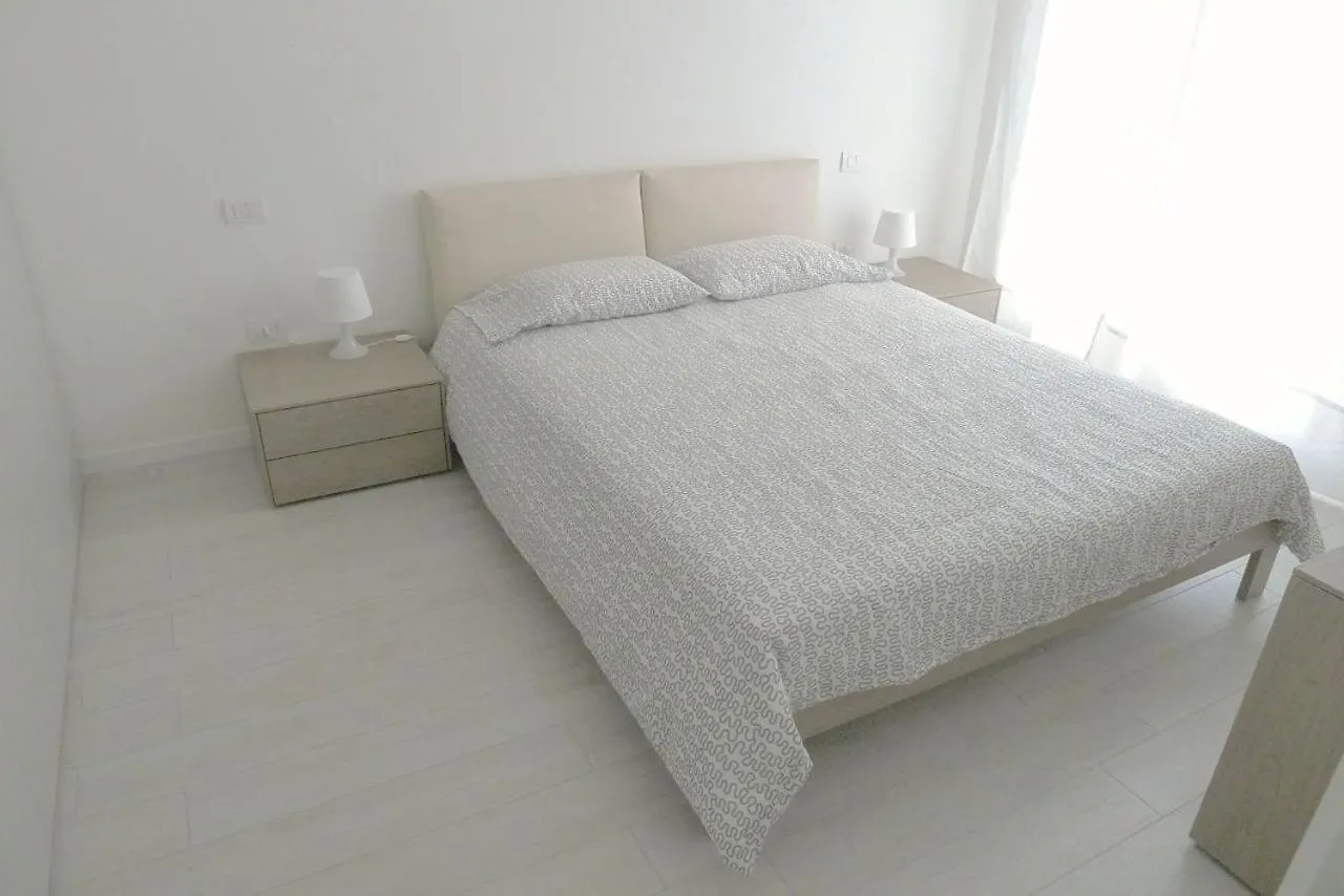 Wave Village Apartments ليدو دي يسولو إيطاليا