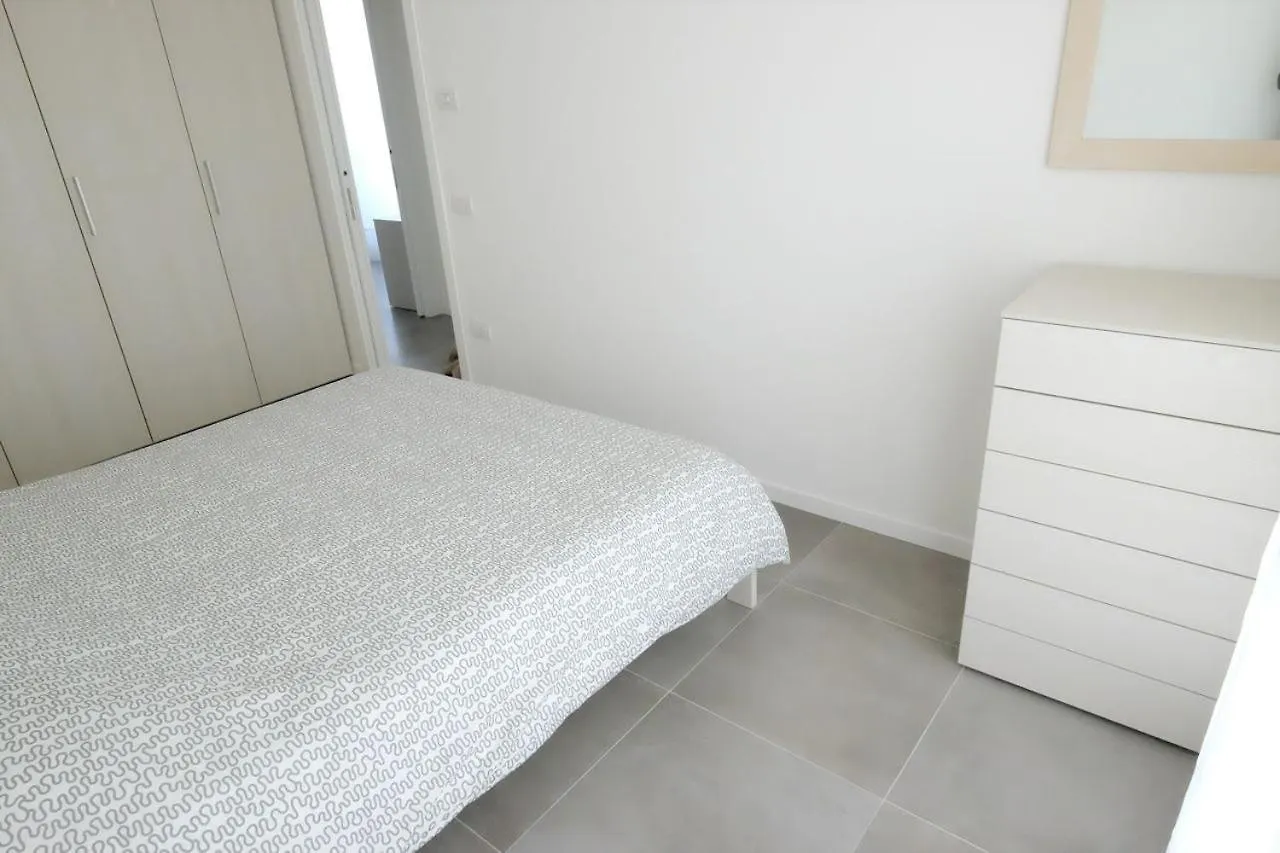Wave Village Apartments ليدو دي يسولو 0*,  إيطاليا