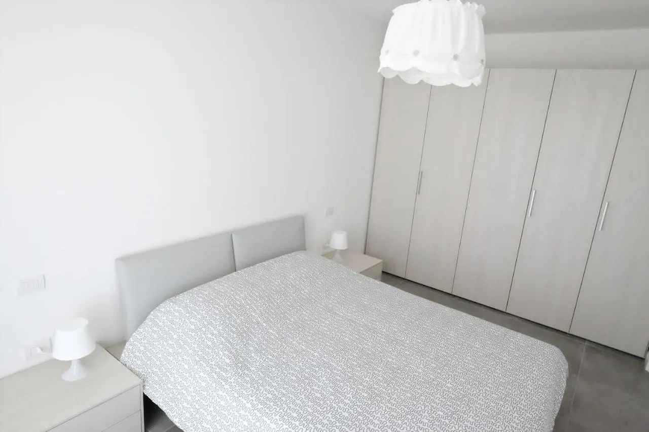 Wave Village Apartments ليدو دي يسولو